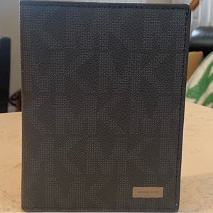 Michael Kors passport & credit card holder